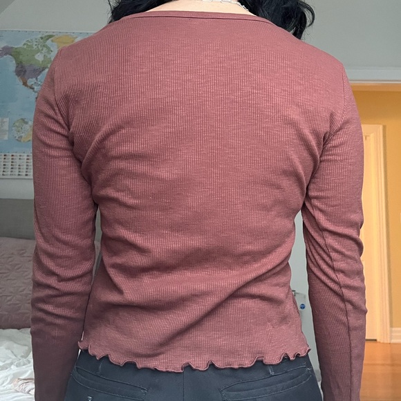 XS Old Navy Scoop-Necked Maroon Long Sleeve - Picture 4 of 6